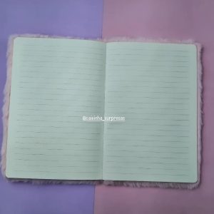 CADERNO CAPA DE PELÚCIA GATINHO