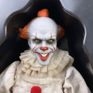 FIGURA DE AÇÃO PALHAÇO PENNYWISE (IT, A COISA) - IMPORTADO